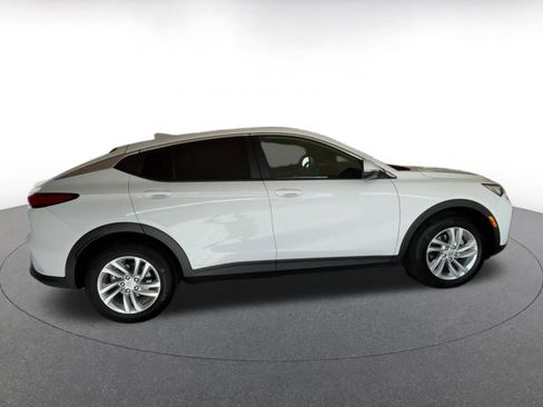 Used 2025 Buick Envista Preferred image 16