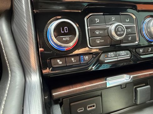 Used 2023 GMC Yukon XL Denali Ultimate AWD/4WD image 27
