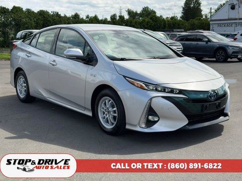 Used 2018 Toyota Prius Prime Advanced FWD image 6