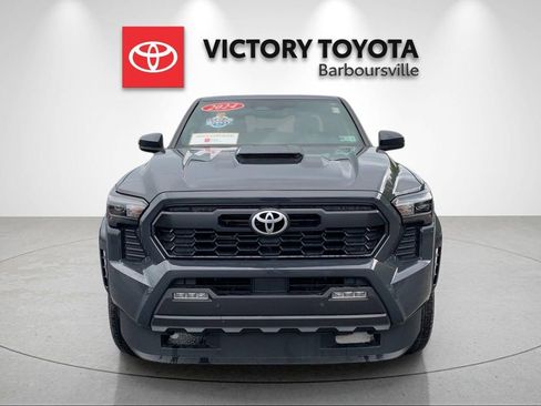 Used 2024 Toyota Tacoma TRD Sport w/ TRD Sport Upgrade Package AWD/4WD image 8