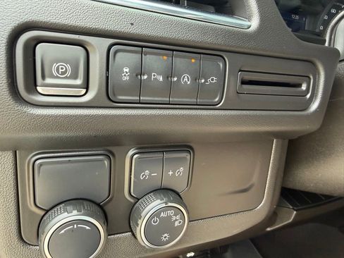 Used 2021 Chevrolet Tahoe LT RWD image 38