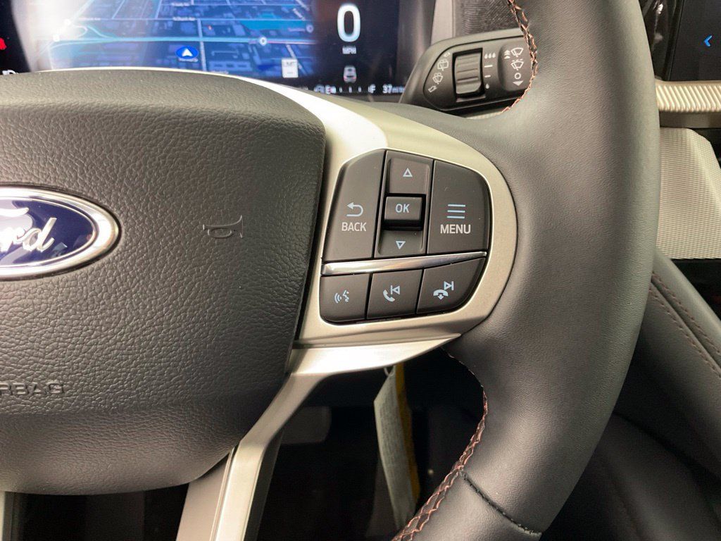 New 2026 Ford Explorer Active RWD image 25