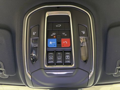 Used 2025 Jeep Grand Cherokee Limited 4xe w/ Luxury Tech Group II image 47