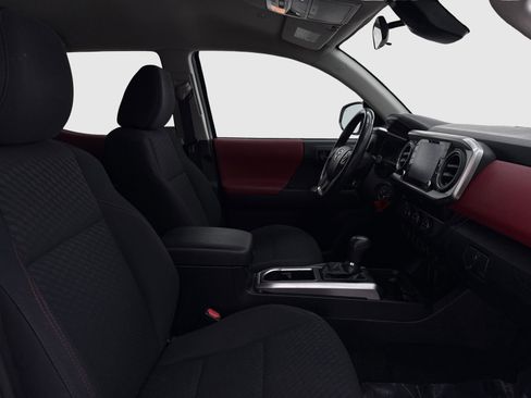 Used 2022 Toyota Tacoma SR5 RWD image 41