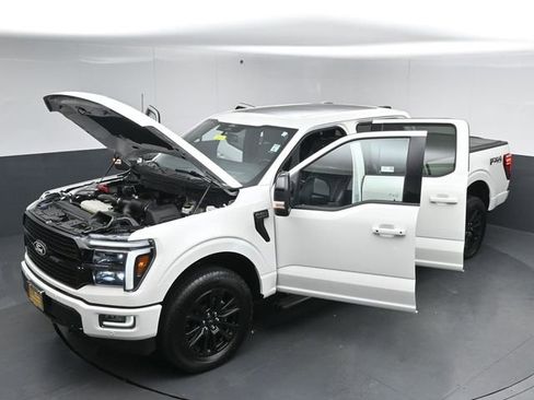 Certified 2025 Ford F150 Platinum w/ FX4 Off-Road Package AWD/4WD image 57