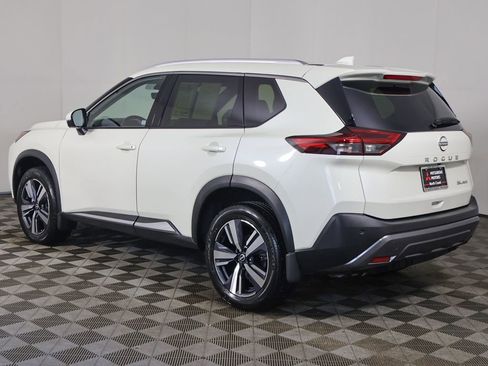 Used 2023 Nissan Rogue SL AWD/4WD image 9