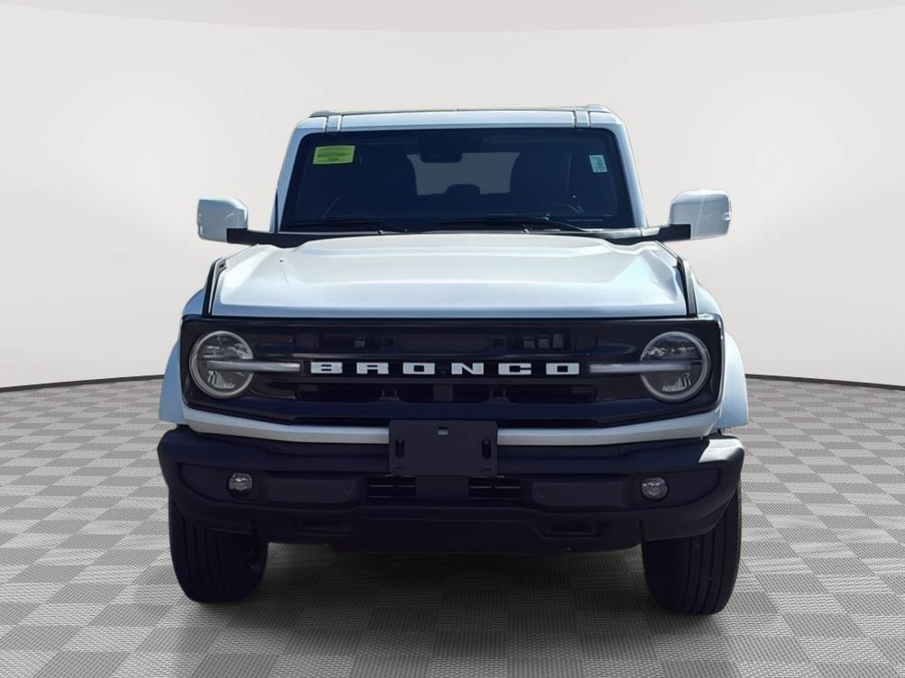 Used 2023 Ford Bronco Outer Banks AWD/4WD image 2
