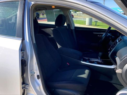 Used 2013 Nissan Altima 2.5 S image 9