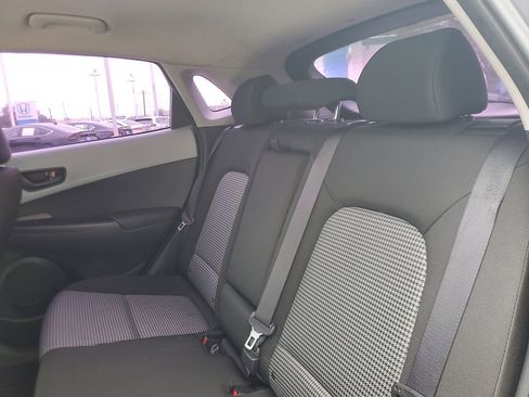 Used 2020 Hyundai Kona SE image 8