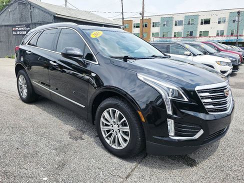 Used 2018 Cadillac XT5 Luxury w/ Driver Awareness Package AWD/4WD image 3