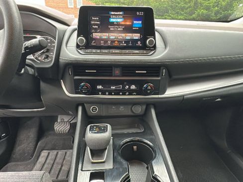 Certified 2023 Nissan Rogue SV image 19