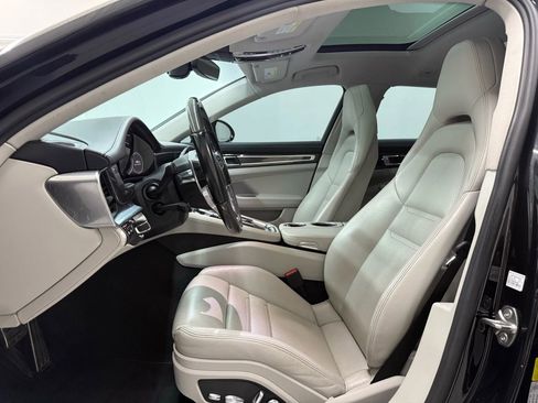 Used 2018 Porsche Panamera 4S image 12