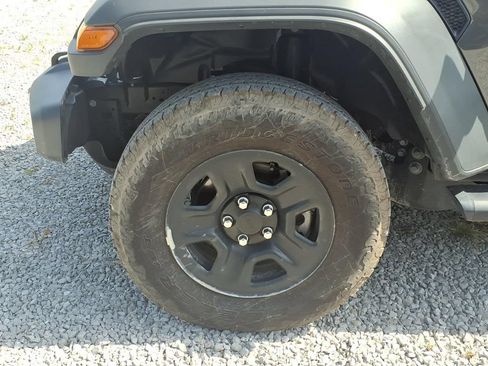 Used 2026 Jeep Gladiator Sport AWD/4WD image 15