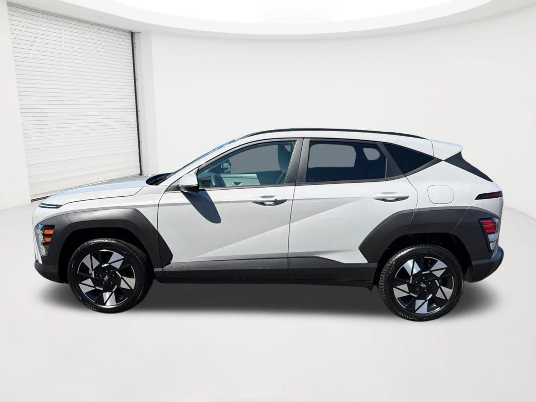 Certified 2025 Hyundai Kona SEL AWD/4WD image 8