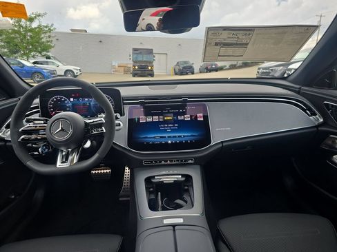 New 2027 Mercedes-Benz E 53 AMG e 4MATIC Sedan image 12