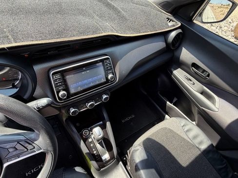 Used 2020 Nissan Kicks S FWD image 17