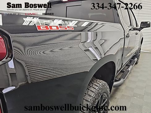 Used 2025 Chevrolet Silverado 1500 LT Trail Boss w/ Convenience Package II image 9