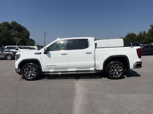 Used 2023 GMC Sierra 1500 SLT w/ SLT Premium Package AWD/4WD image 4