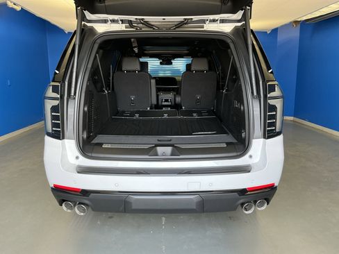 New 2026 Chevrolet Suburban Z71 w/ Z71 Off-Road Package image 30