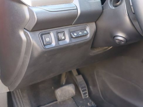 Used 2023 GMC Acadia Denali w/ Denali Ultimate Package FWD image 26