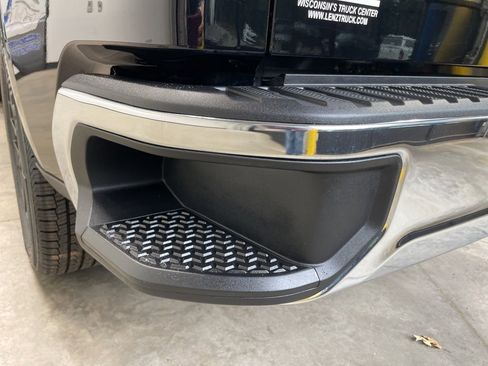 Used 2025 Chevrolet Silverado 1500 LT image 13