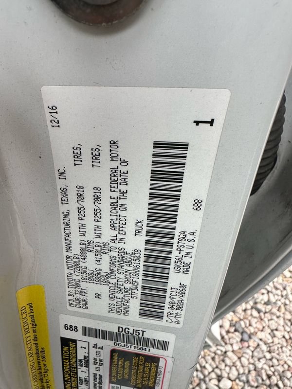 Used 2017 Toyota Tundra SR5 w/ SR5 Upgrade Package AWD/4WD image 47