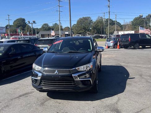 Used 2017 Mitsubishi Outlander Sport ES image 4