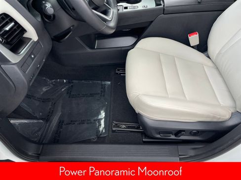 Certified 2022 Nissan Rogue SV w/ SV Premium Package image 13