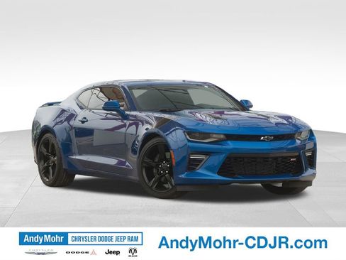 Used 2018 Chevrolet Camaro SS RWD image 1