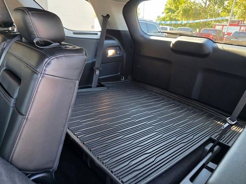 Used 2023 Ford Explorer XLT w/ Equipment Group 202A image 11