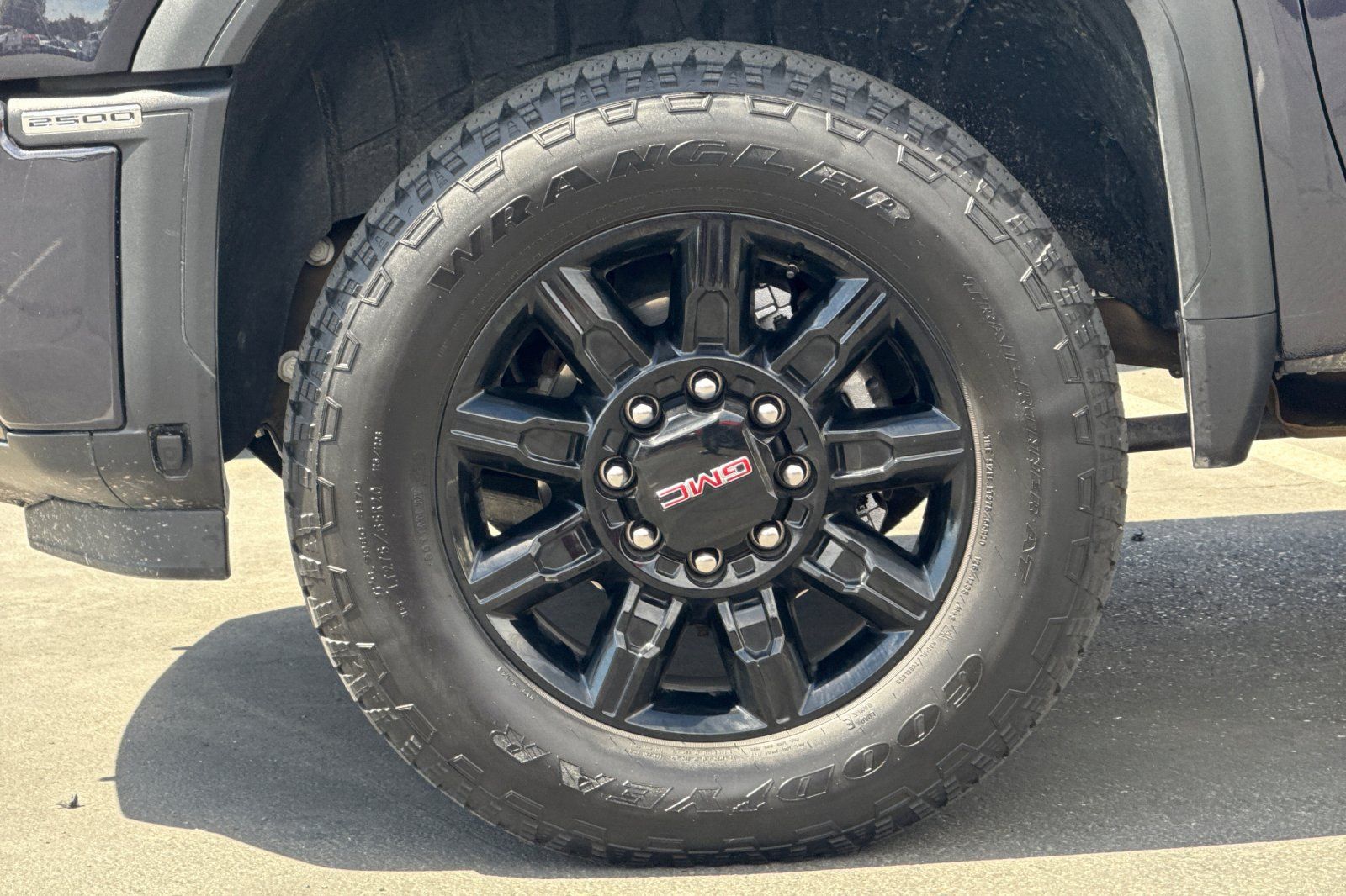 Used 2026 GMC Sierra 2500 AT4 AWD/4WD image 35