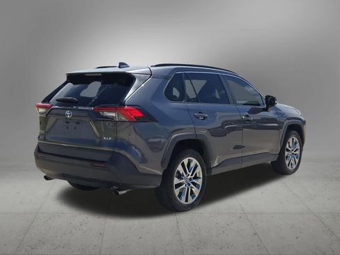 Used 2020 Toyota RAV4 XLE Premium FWD image 6