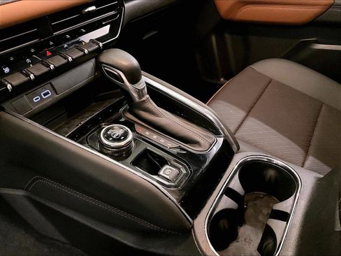 Used 2025 GMC Canyon AT4 w/ Nightfall Edition AWD/4WD image 16