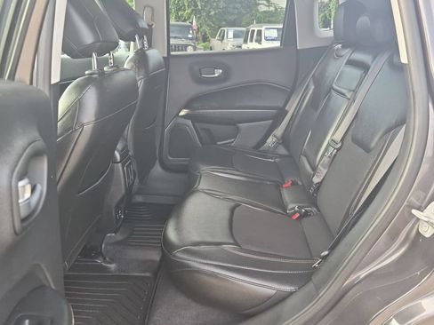 Used 2018 Jeep Compass Latitude w/ Popular Equipment Group AWD/4WD image 21
