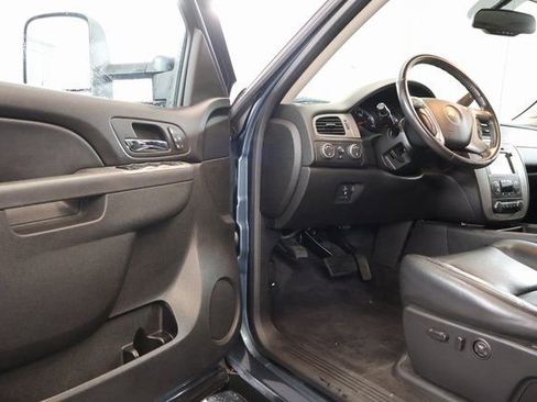 Used 2014 Chevrolet Silverado 3500 LTZ w/ LTZ Plus Package image 8