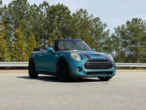 Used 2020 MINI Cooper S image 2