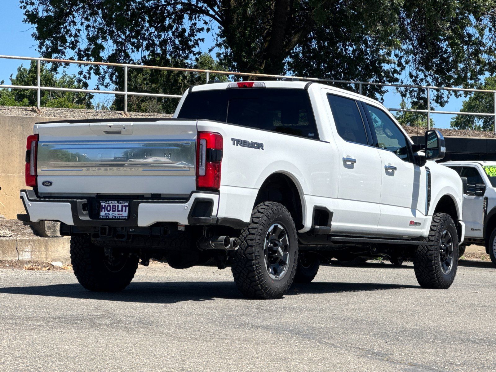 New 2026 Ford F250 Platinum w/ Platinum Plus Package AWD/4WD image 3