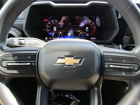 Used 2024 Chevrolet Colorado W/T w/ Safety Package AWD/4WD image 17