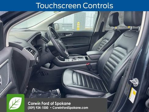 Used 2024 Ford Edge SEL image 3