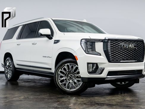 Used 2023 GMC Yukon XL Denali Ultimate image 1