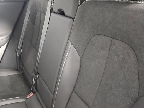 Certified 2023 Volvo XC40 B5 Ultimate w/ Climate Package image 13