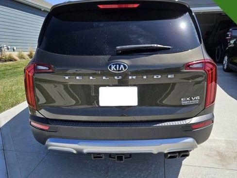 Used 2020 Kia Telluride EX w/ EX Premium Package FWD image 9