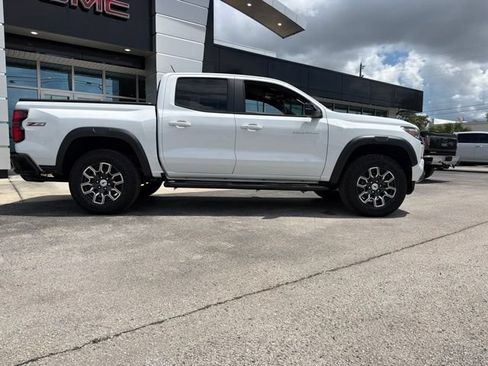 Used 2024 Chevrolet Colorado Z71 w/ Z71 Convenience Package 2 AWD/4WD image 10