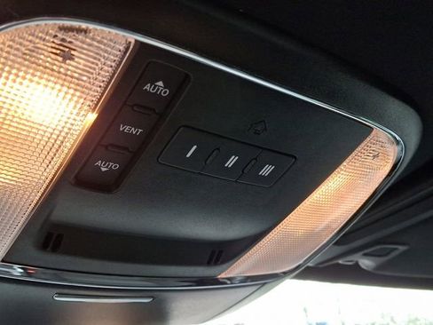 Used 2023 Dodge Charger R/T image 25