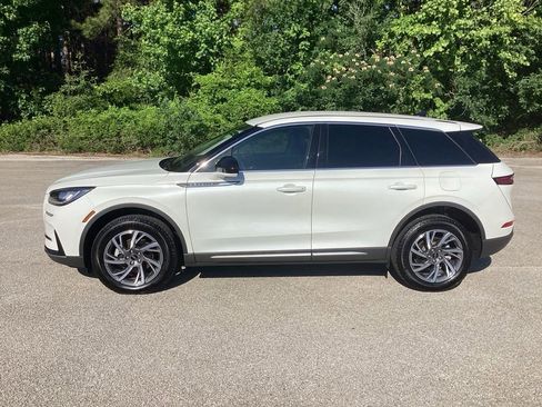 Used 2023 Lincoln Corsair FWD image 6