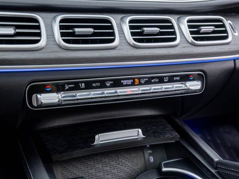 New 2026 Mercedes-Benz GLS 450 4MATIC image 29