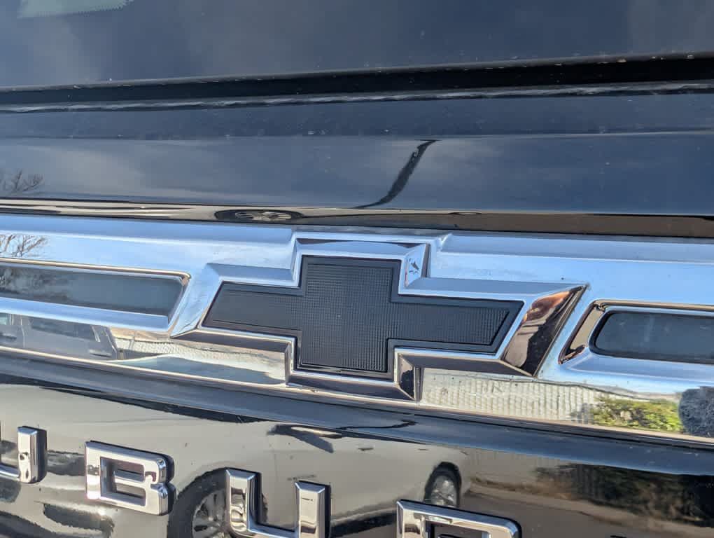 Used 2021 Chevrolet Suburban LT AWD/4WD image 9