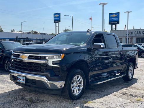 Used 2022 Chevrolet Silverado 1500 LT image 2