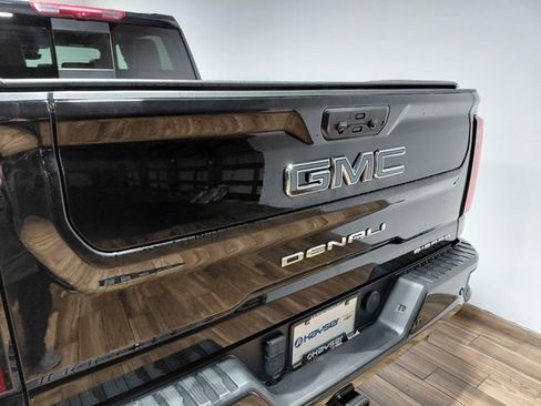 Used 2025 GMC Sierra 2500 Denali Ultimate image 35