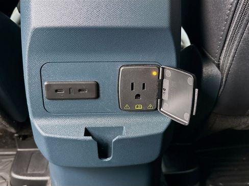 Used 2025 Ford Maverick Tremor AWD/4WD image 17